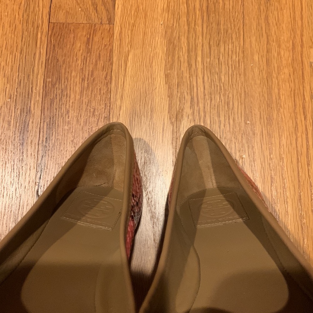 Tory Burch Python Print Ballet Flat In Size 8.5 - image 6